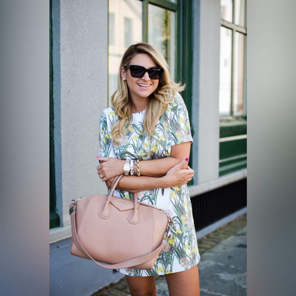BLAQUE LABEL Floral Print Shift Dress